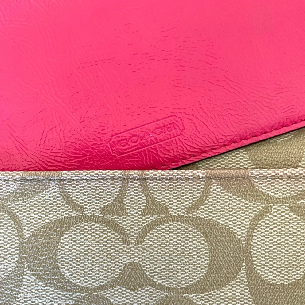 Coach Vintage Khaki/Tan Coated Canvas Wallet Clutch Pink Zippered Pouch - NWT